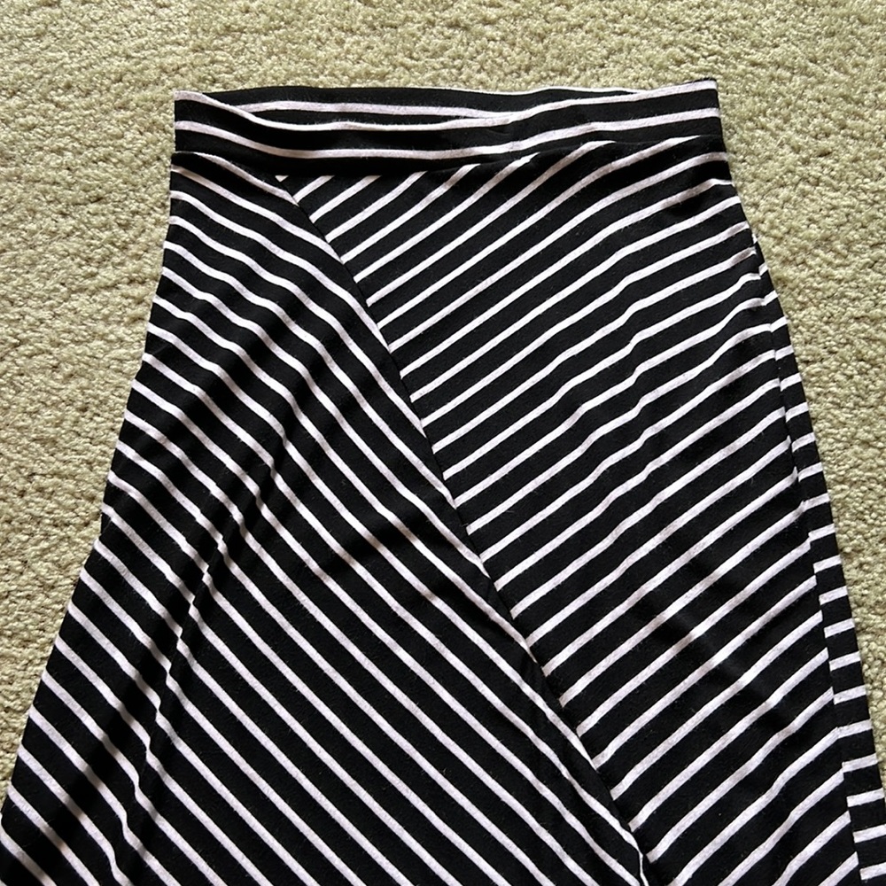 Charlotte Russe Maxi Skirt, Size Small